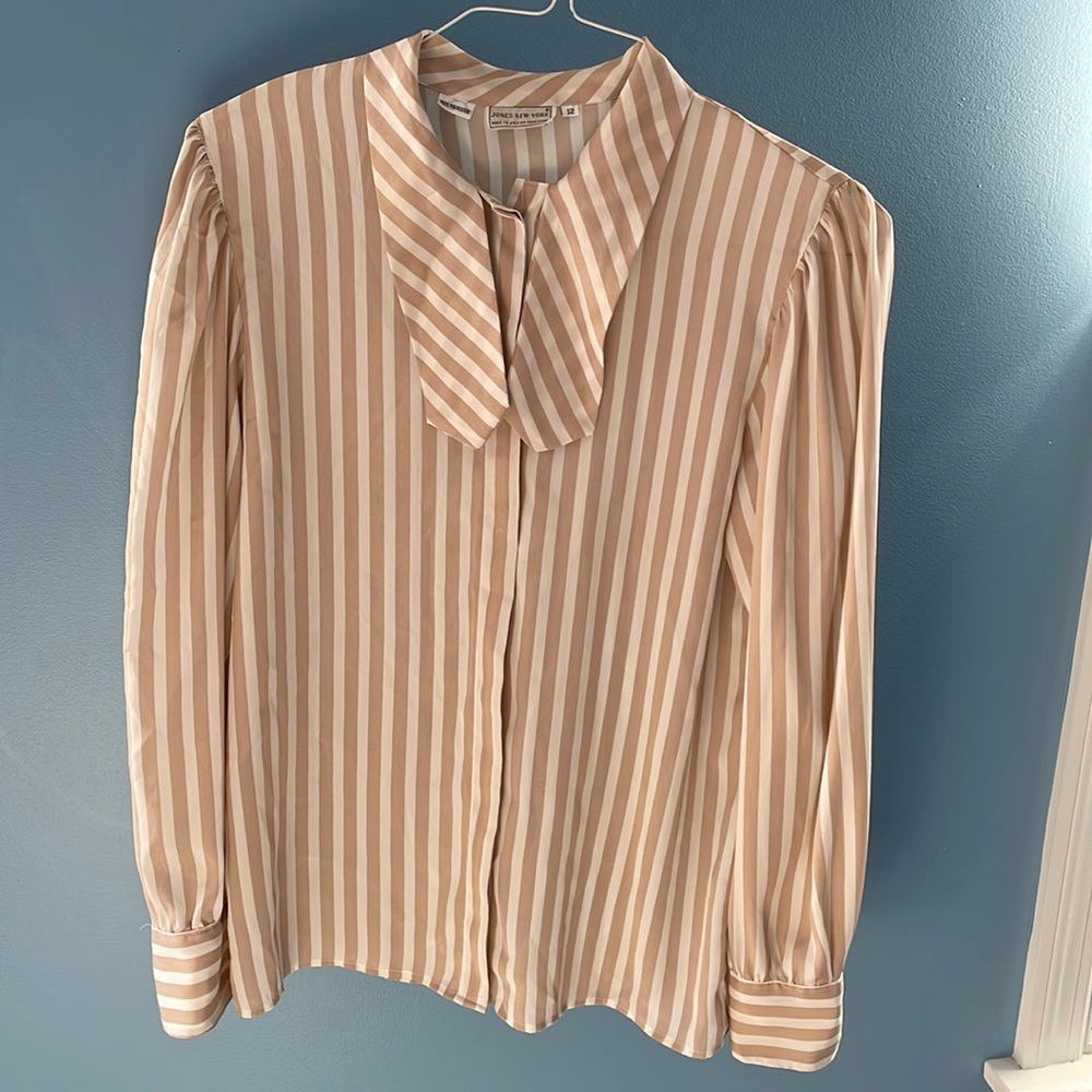 Women’s blouse